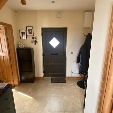 度假居 Detached Town Centre In Sleeps 6 Private Bbq Area & Jacuzzi Bath