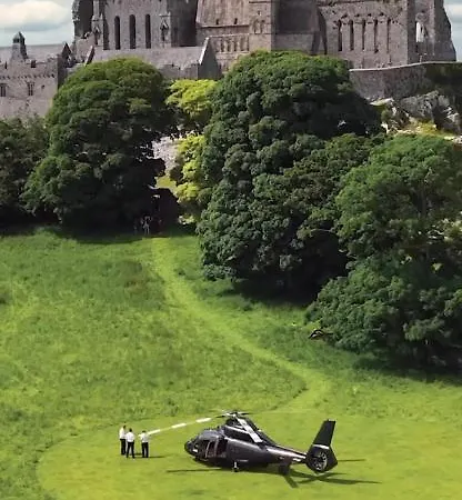 Casa de Férias Detached Town Centre In Sleeps 6 Private Bbq Area & Jacuzzi Bath