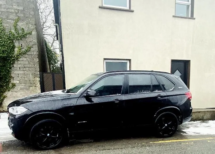 Detached Town Centre In Sleeps 6 Private Bbq Area & Jacuzzi Bath Hébergement de vacances Cashel (Tipperary)